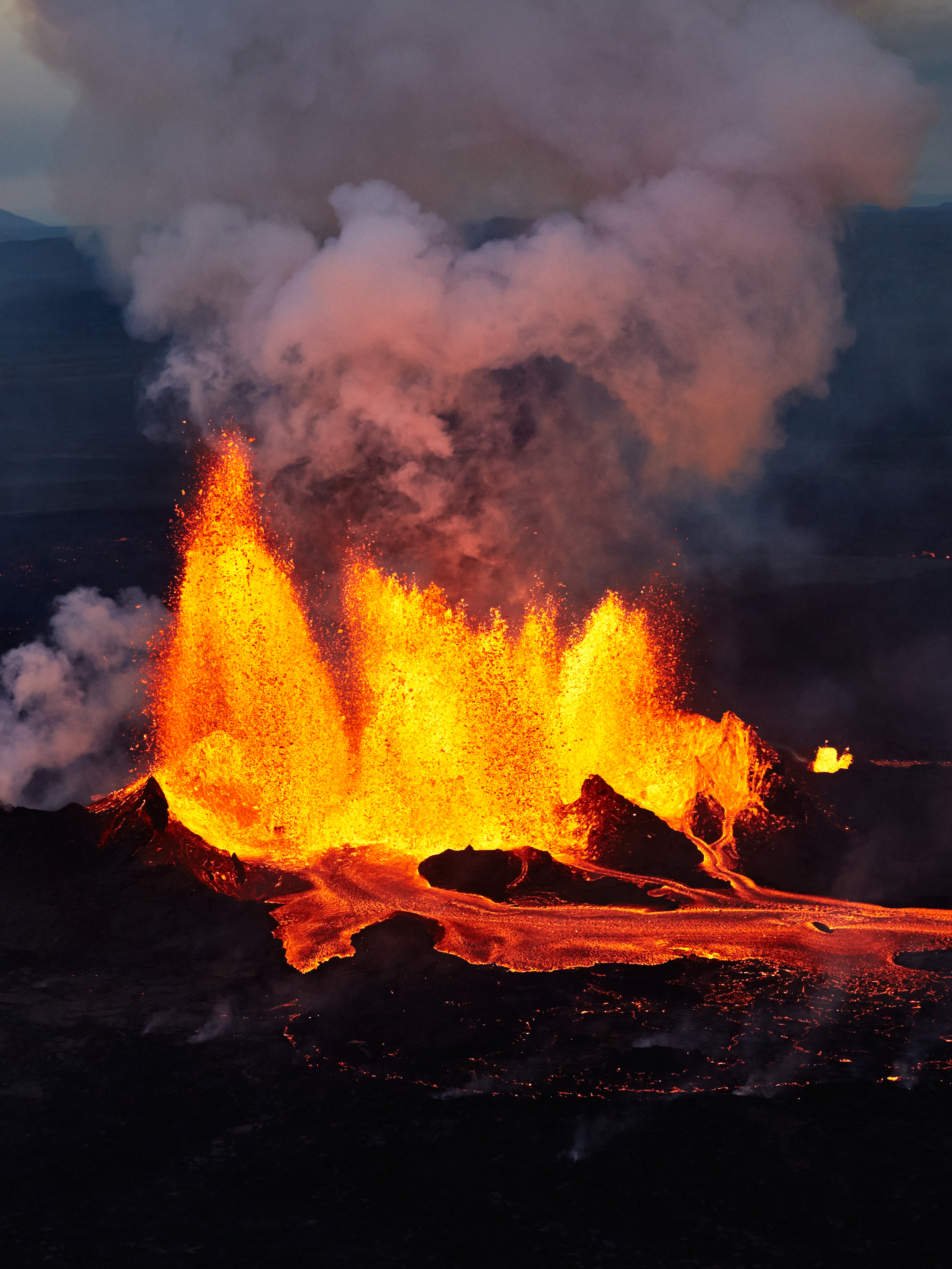 Holuhraun Eruption by Axel Sigurðarson could reykjavík erupt